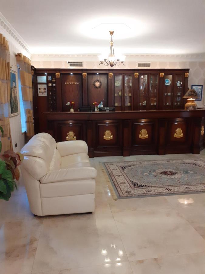 Hotel Guri Elbasan Exterior foto
