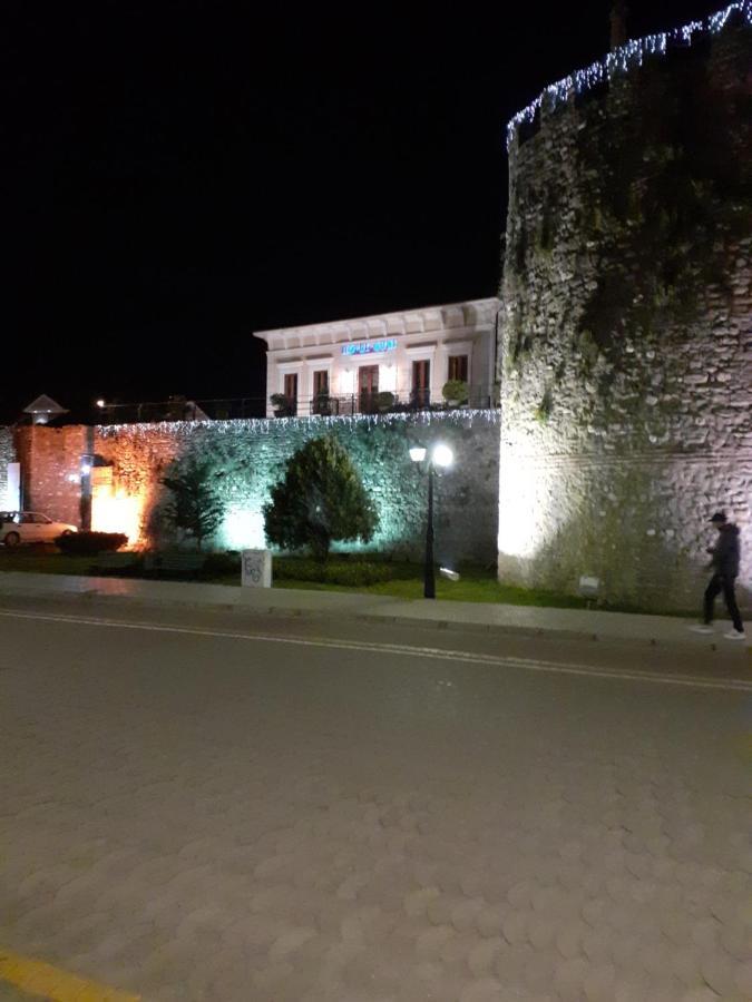 Hotel Guri Elbasan Exterior foto