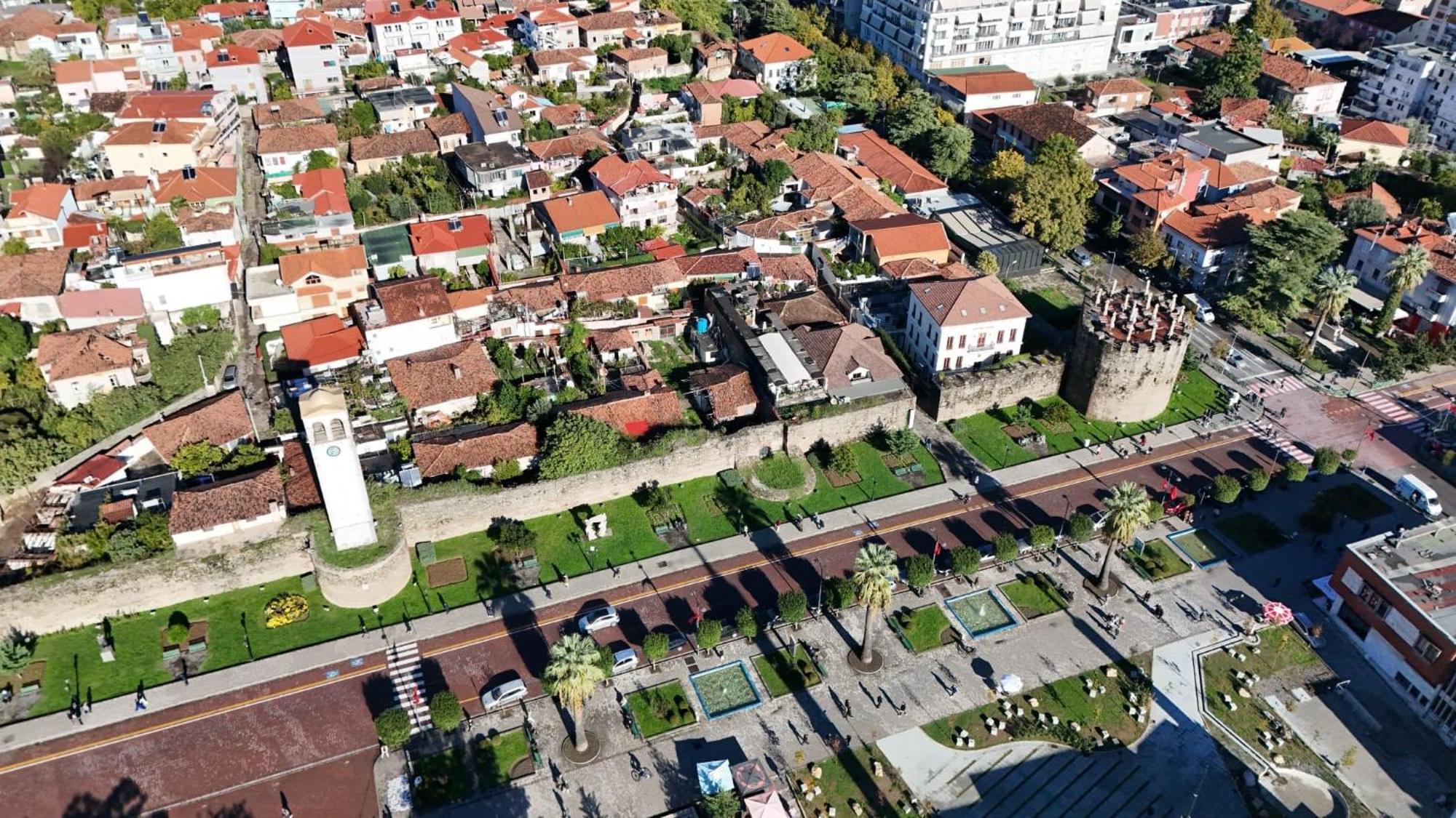 Hotel Guri Elbasan Exterior foto